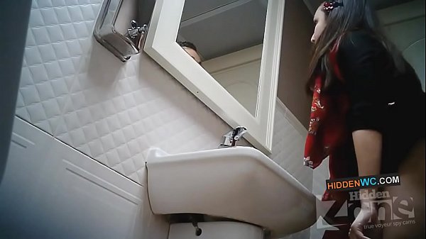 Kadınlar tuvaletindeki gizli kamera görüntüleri (1)
