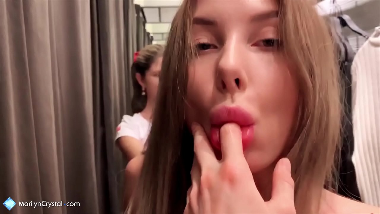 Lezbiyenler mastürbasyon yapar ve kedi deposunu yalar - gin gerson kristal marilyn